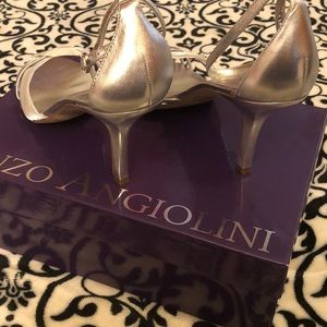 🔥 PRICE DROP 🔥 NWOT Enzo Angiolini stilettos